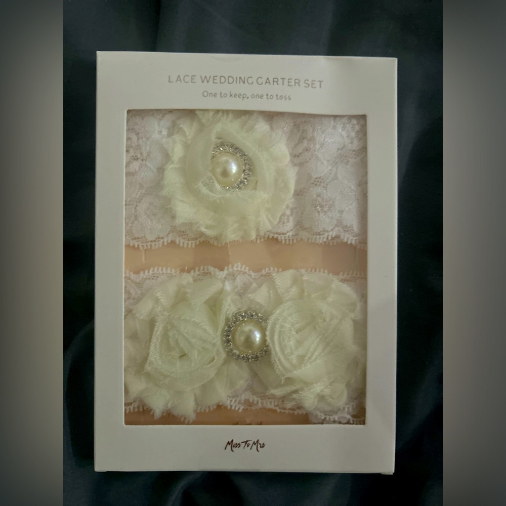 Lace Garter Set